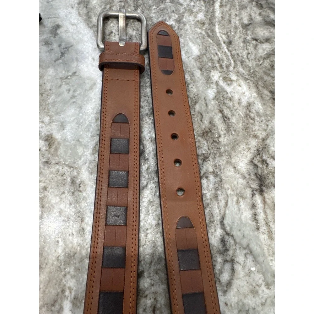 Men's brown‎ leather belt featuring a prominent woven-inlay pattern size 44